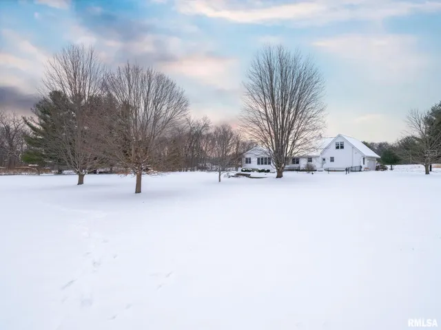 $525,000 | 1440 School Street, Washington, IL 61571