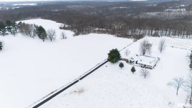 $525,000 | 1440 School Street, Washington, IL 61571