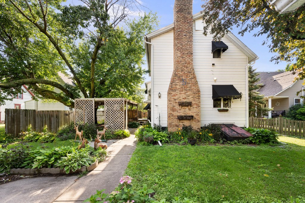 1424 11th Street Moline, IL 61265 - Photo 10 of 46