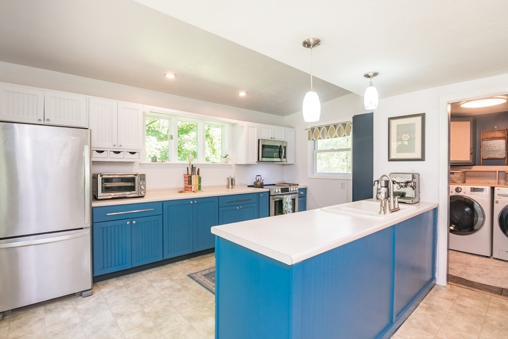 44 Linseed Road Hatfield, MA 01088 - Photo 7 of 37