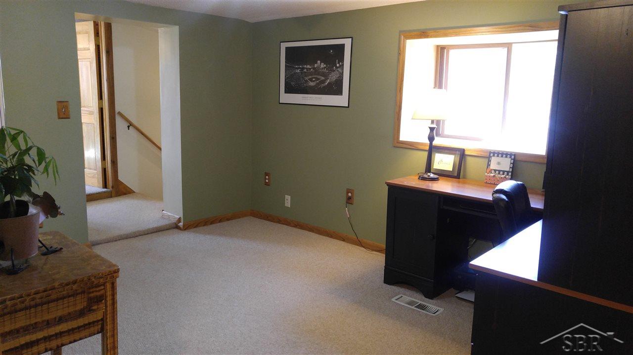 615 Adams Road Saginaw, MI 48609 - Photo 22 of 41 31288527-21.JPG