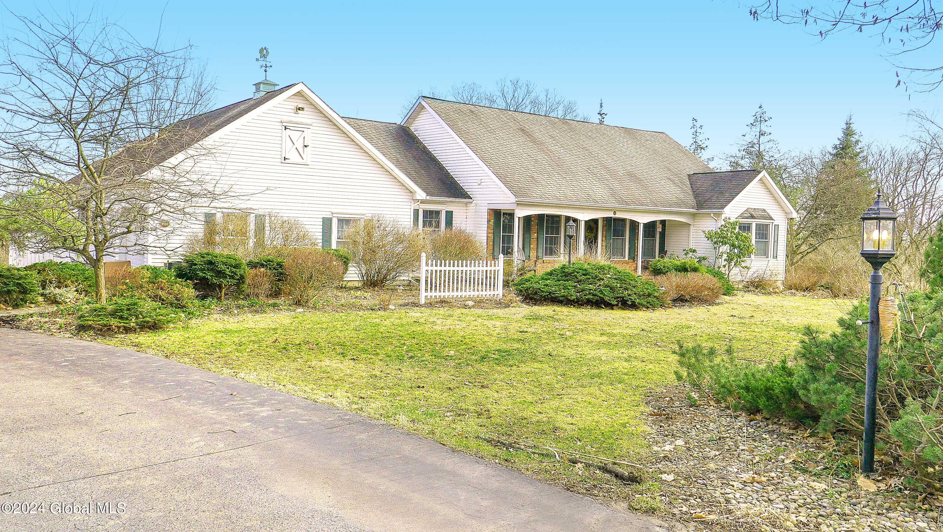 212 Chestnut Ridge Road Queensbury, NY 12804 - Photo 5 of 57 IMG_2931