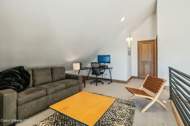 $710,000 | 34 Hitchcock Drive, Dover, ID 83825