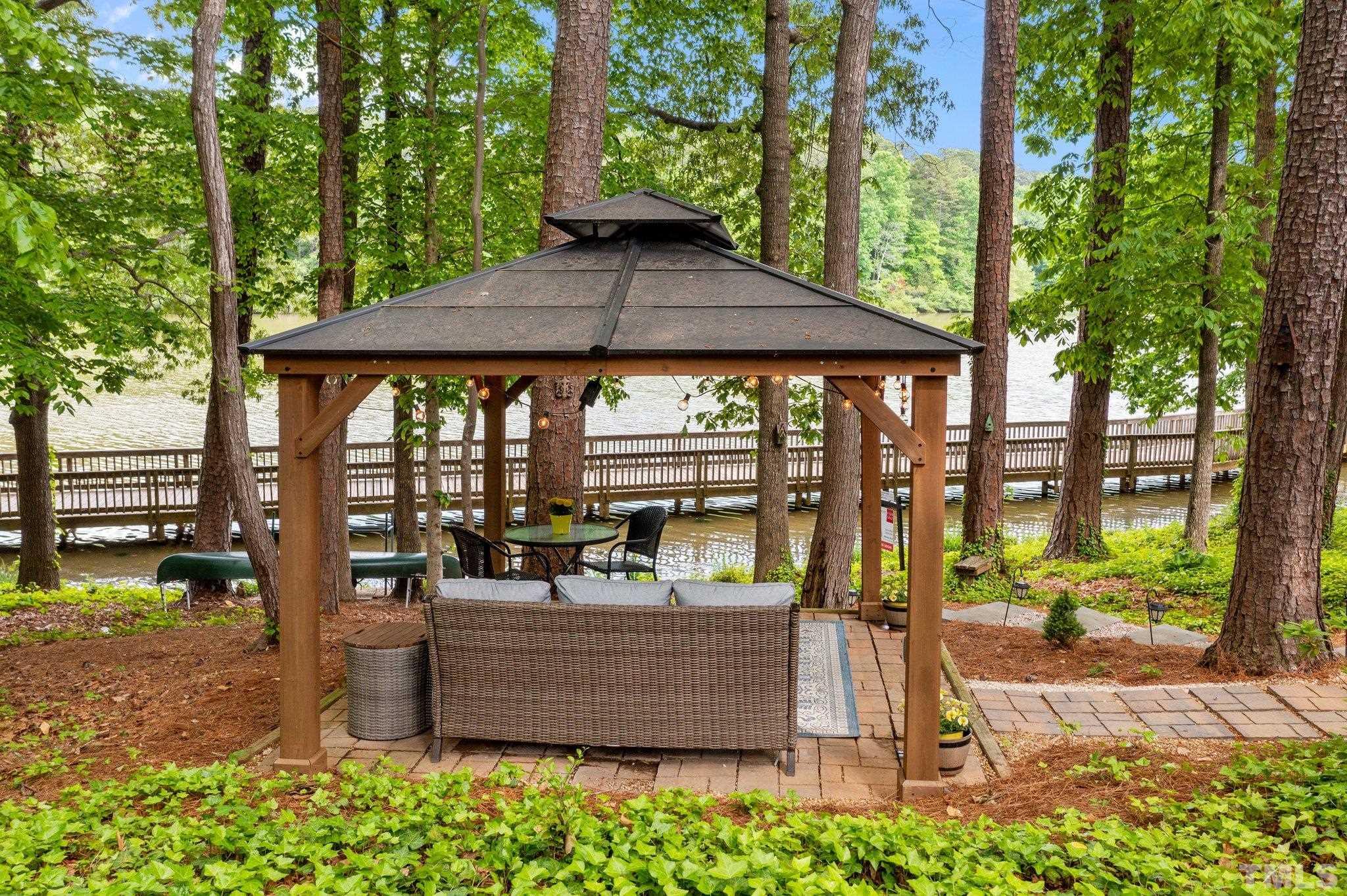7304 Still Pond Court Raleigh, NC 27613 - Photo 9 of 39 Gallery Image 9