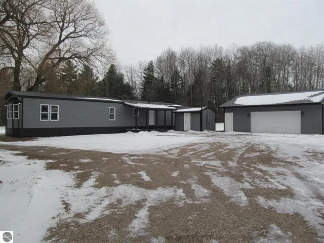 $189,900 | 4464 South Wilson Road, Falmouth, MI 49632