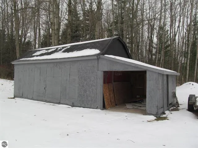 $184,900 | 4464 South Wilson Road, Falmouth, MI 49632