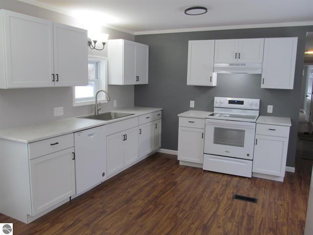 4464 South Wilson Road Falmouth, MI 49632 - Photo 3 of 36 3