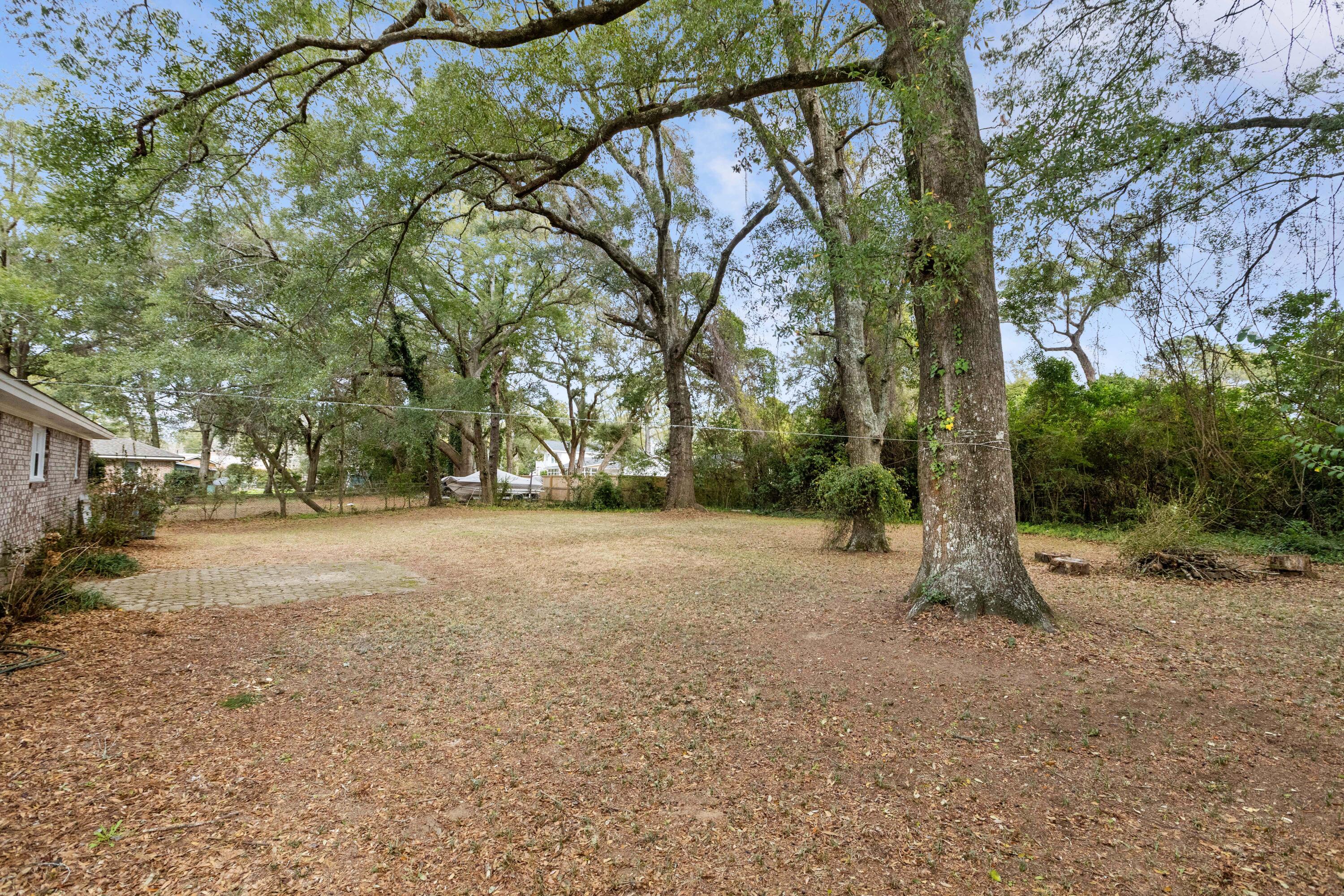1072 Kentwood Circle Charleston, SC 29412 - Photo 28 of 42 1072KentwoodCir-CasaVerdeMediaLLC32