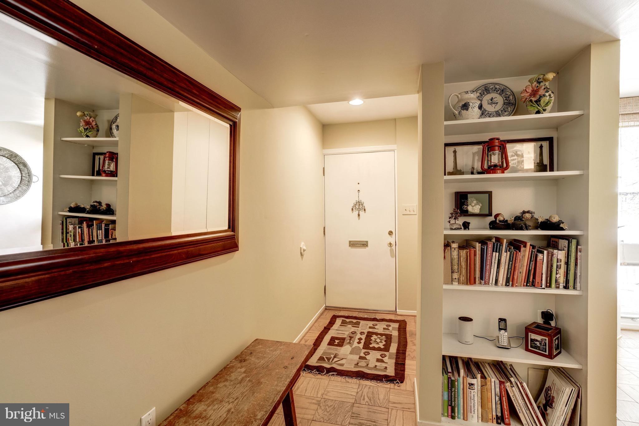 11569 Maple Ridge Road Reston, VA 20190 - Photo 3 of 30 Interior (General)