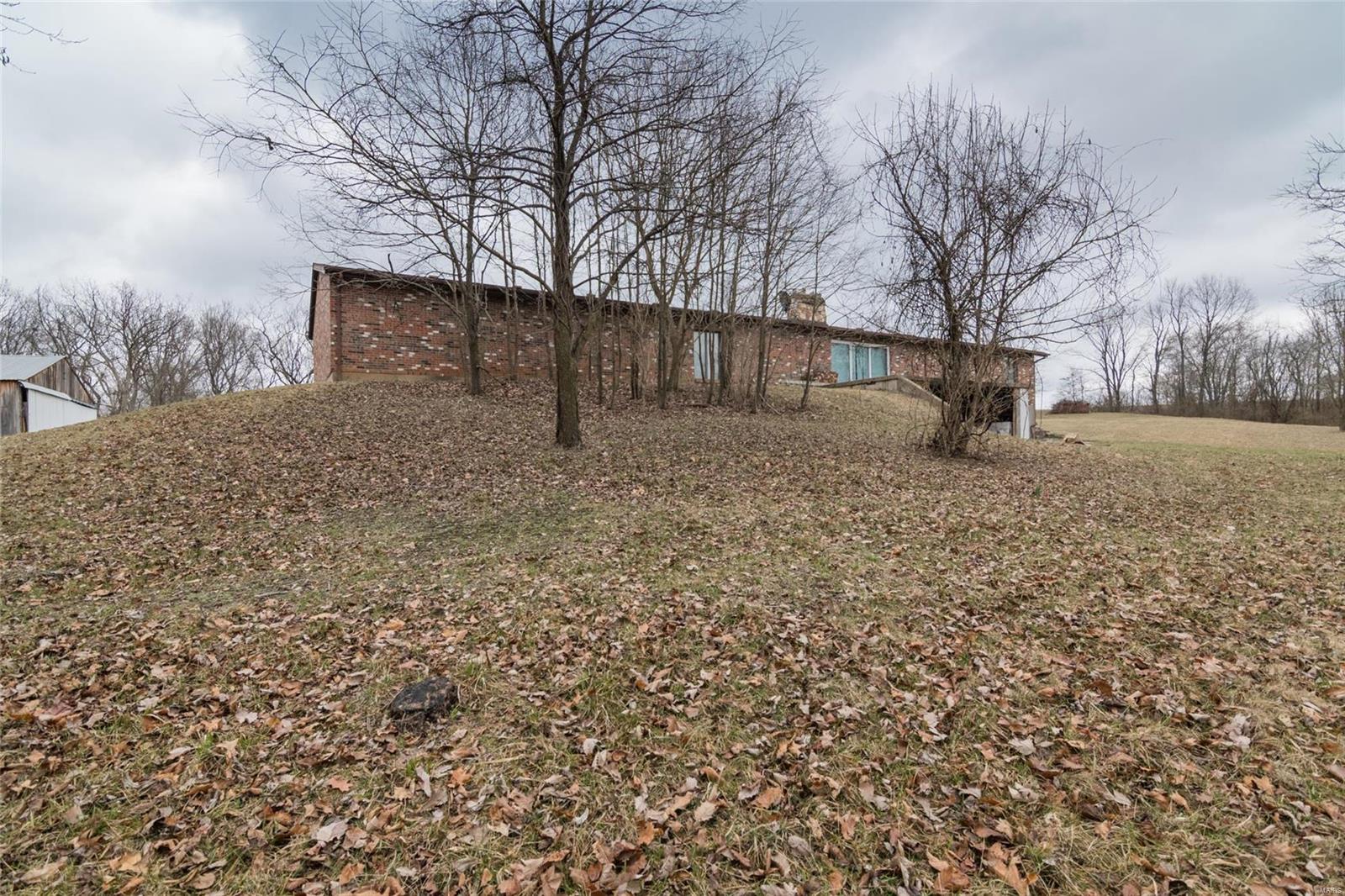 4109 Airport Road Godfrey, IL 62035 - Photo 9 of 11