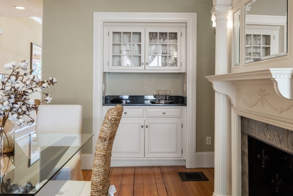 79 St Botolph Street, Unit 1 Boston, MA 02116 - Photo 4 of 28
