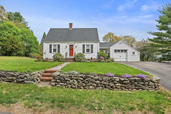 $579,900 | 9 Grant Avenue, Walpole, MA 02032