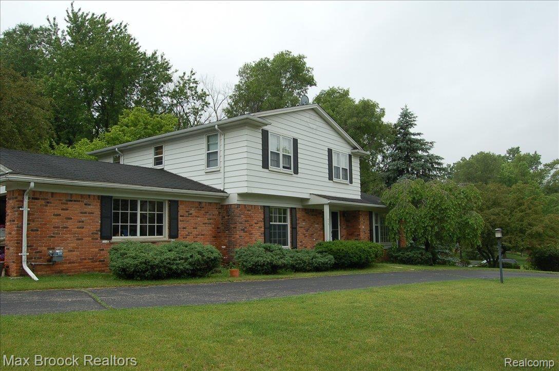 615 Cherry Tree Lane Rochester, MI 48306 - Photo 3 of 7 DSC_0008