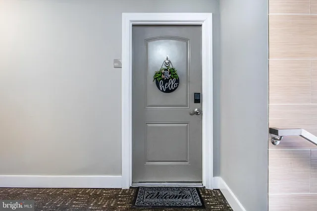 $2,100 | 417 18th Street Northeast, Unit 101, Washington, DC 20002