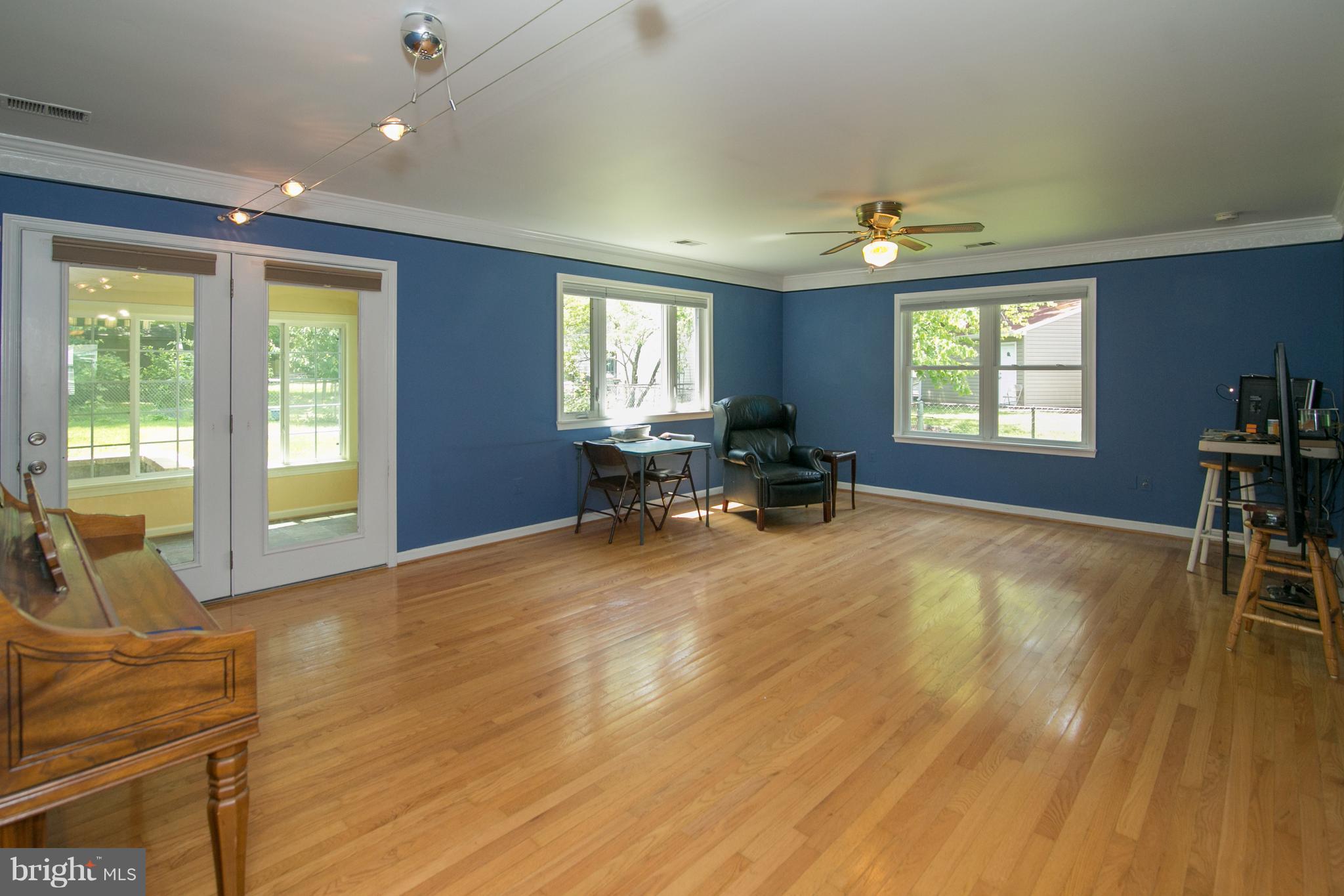 1311 Columbia Road Woodbridge, VA 22191 - Photo 20 of 30 Family Room
