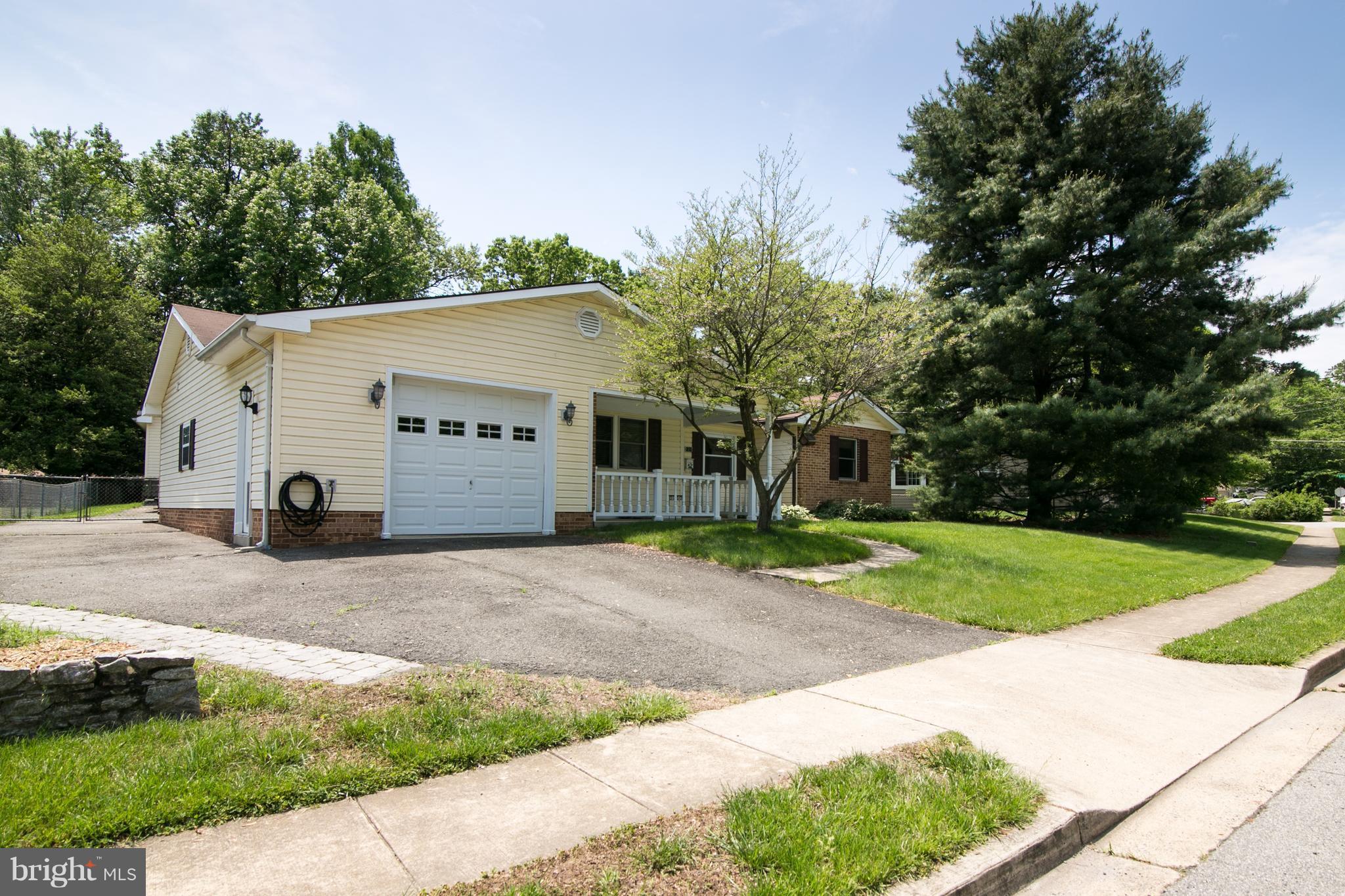 1311 Columbia Road Woodbridge, VA 22191 - Photo 29 of 30 Exterior (Front)