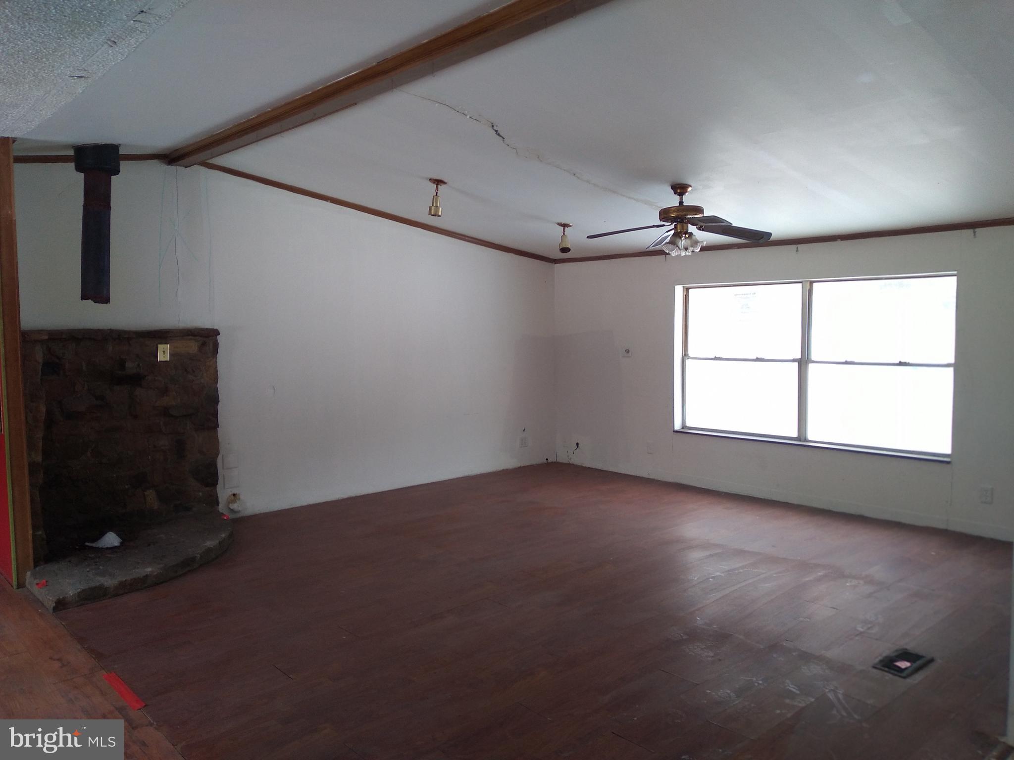 400 East Spring Valley Road Dillsburg, PA 17019 - Photo 4 of 17