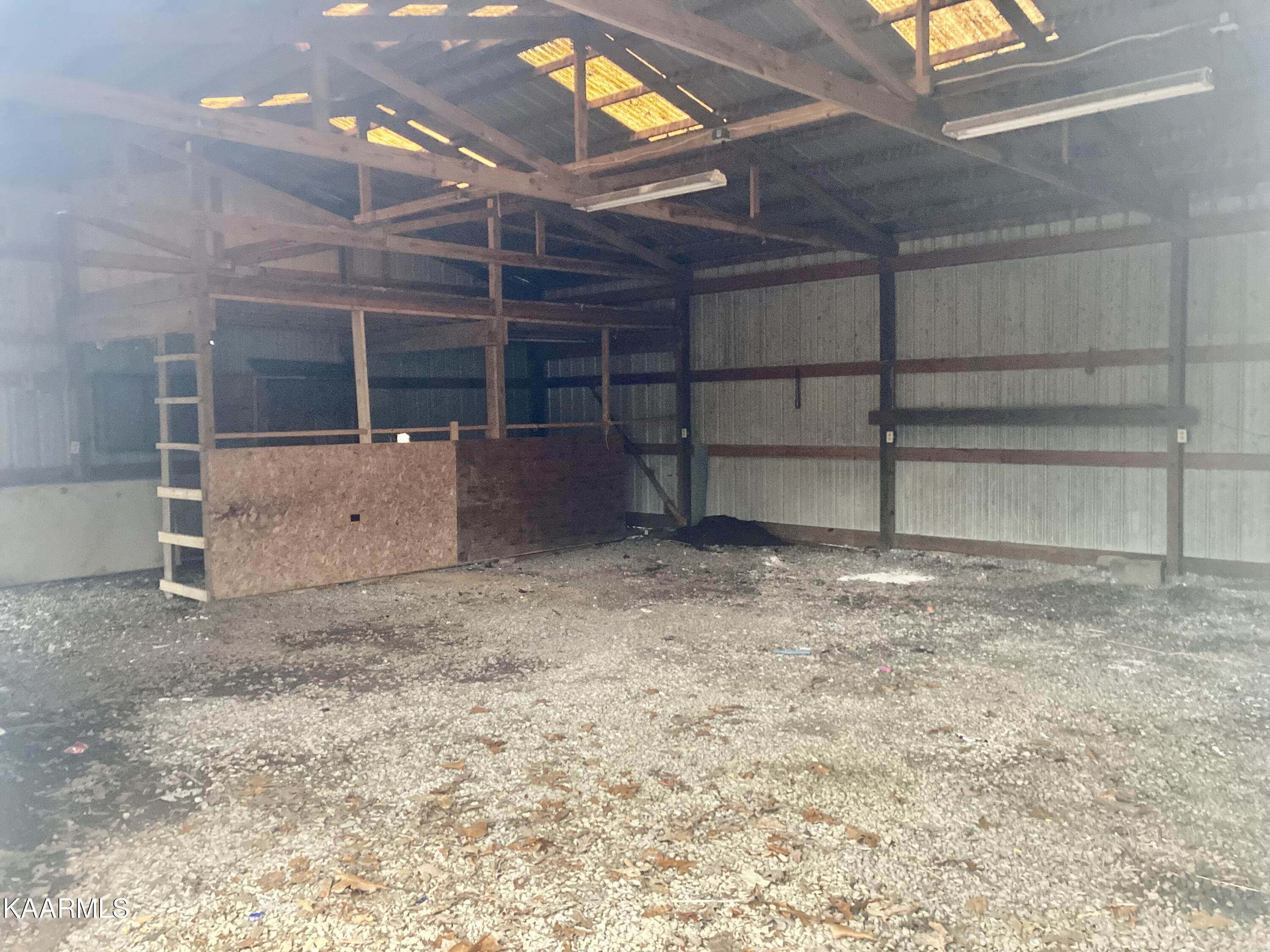 115 Howard Road Decatur, TN 37322 - Photo 6 of 11 1-6