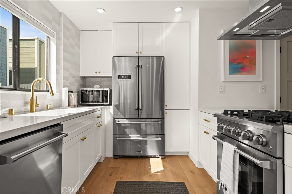 3716 Vía Dolce Marina del Rey, CA 90292 - Photo 18 of 55