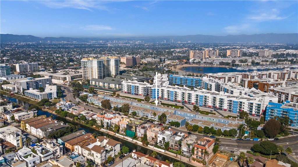 3716 Vía Dolce Marina del Rey, CA 90292 - Photo 54 of 55 an aerial view of city