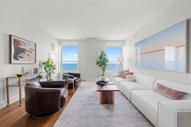$1,284,000 | 850 North Lake Shore Drive, Unit 1905, Chicago, IL 60611