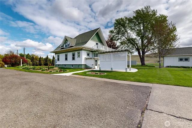 $829,000 | 633 Lower Hogeye Road, Waitsburg, WA 99361