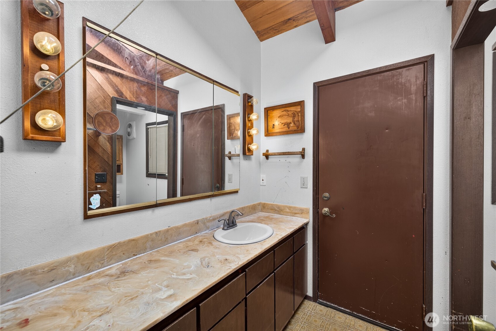 2452 Williams Road Oak Harbor, WA 98277 - Photo 24 of 35