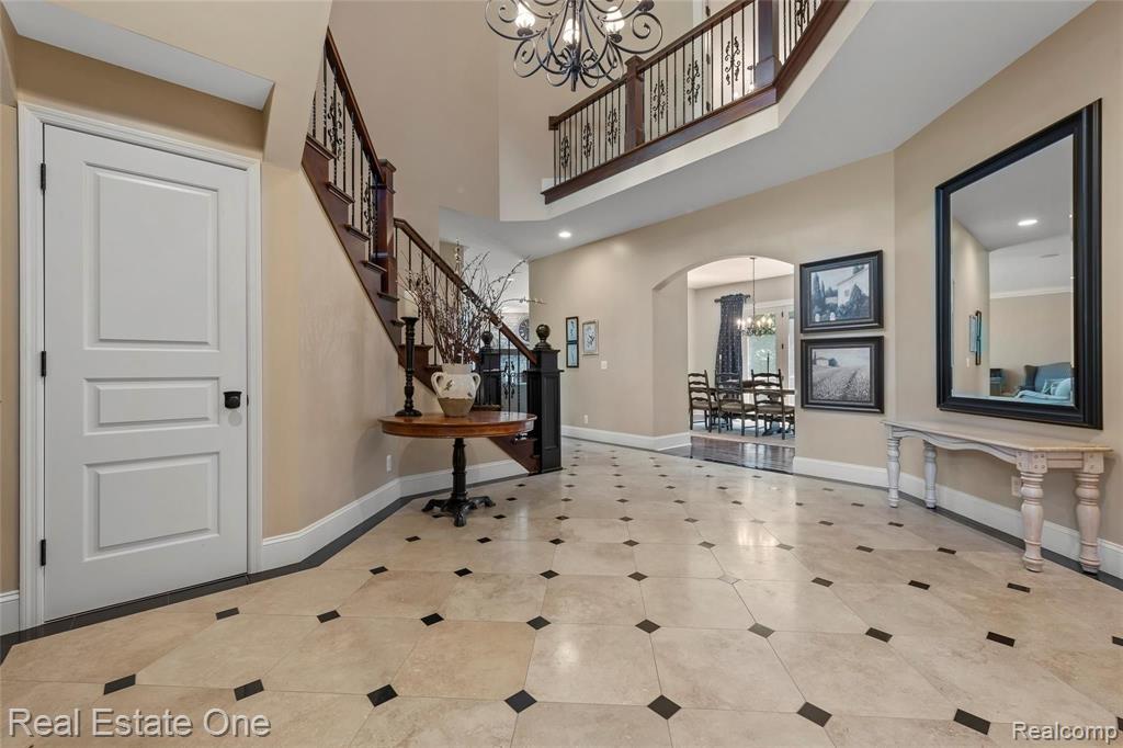 7807 Fieldstone Ridge Clarkston, MI 48348 - Photo 13 of 59