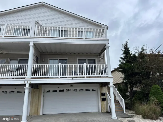 $2,700 | 112 East Rosemary Road, Unit 2B, Wildwood Crest, NJ 08260