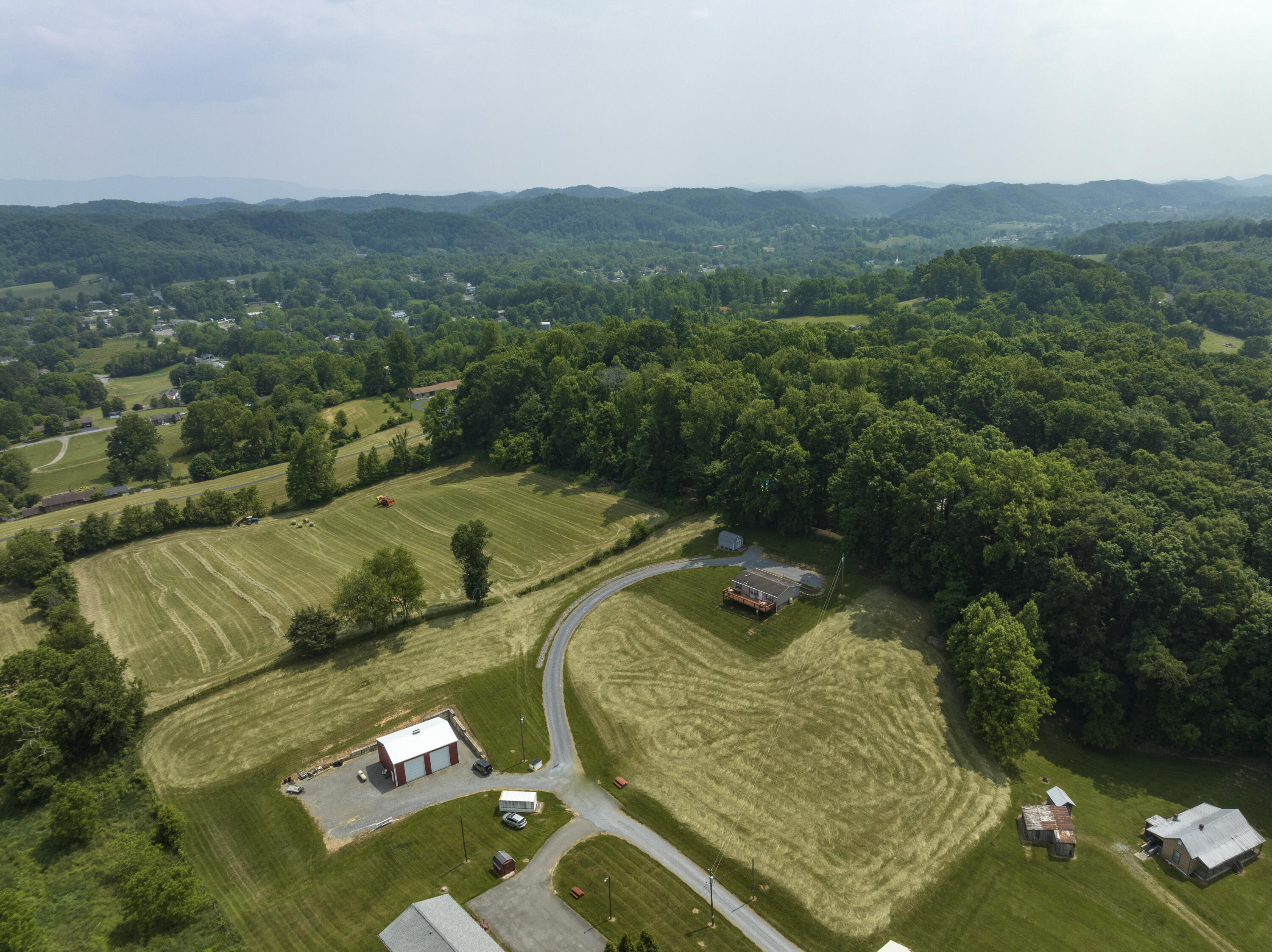 725 Meadow View Road Bristol, TN 37620 - Photo 49 of 49 Meadowview-aerial-15