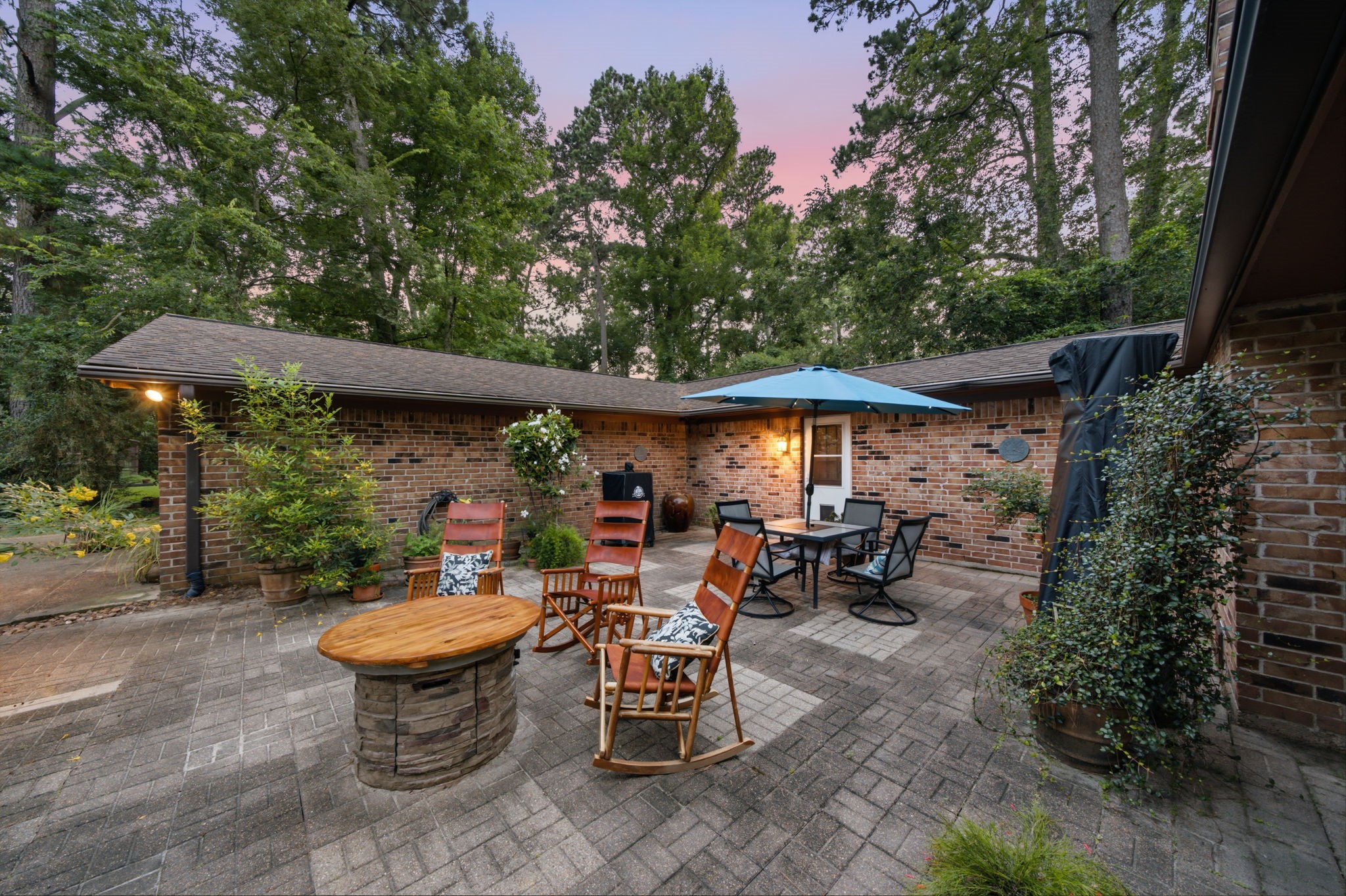 9905 Kleppel Road Tomball, TX 77375 - Photo 34 of 37 End your day by the fire watching nature.