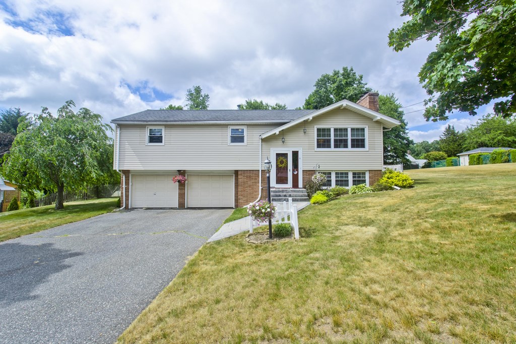 71 Bridle Path Road West Springfield, MA 01089 - Photo 1 of 42 Gallery Image 1