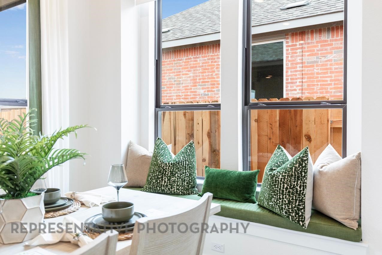 2714 Peach Vly Road Fulshear, TX 77423 - Photo 31 of 47 a living room with furniture and a potted plant