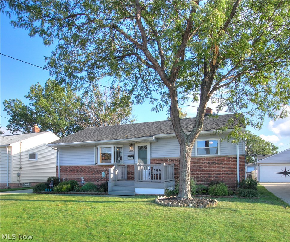 30128 Forestgrove Road Willowick, OH 44095 - Photo 2 of 35 Gallery Image 2