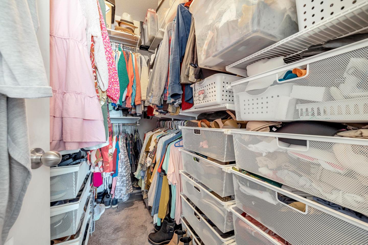 552 Filbert Street Half Moon Bay, CA 94019 - Photo 20 of 34 a view of walk in closet with clothes