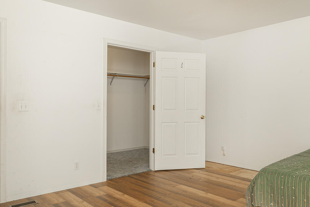 1018 Thompson Creek Road Selma, OR 97538 - Photo 14 of 37 12