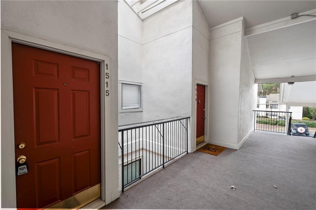 1515 Huntingdon Chase Sandy Springs, GA 30350 - Photo 3 of 21