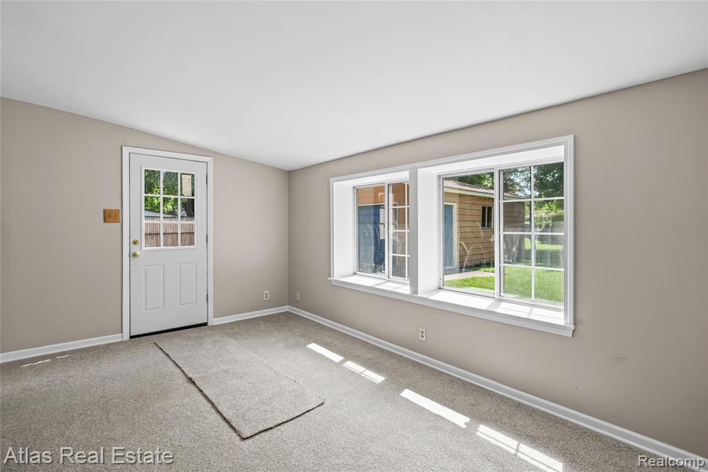 2479 Liter Road Lake Orion, MI 48359 - Photo 19 of 33 Gallery Image 19
