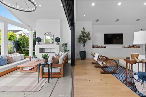 $6,795,000 | 1230 Essex Lane, Newport Beach, CA 92660