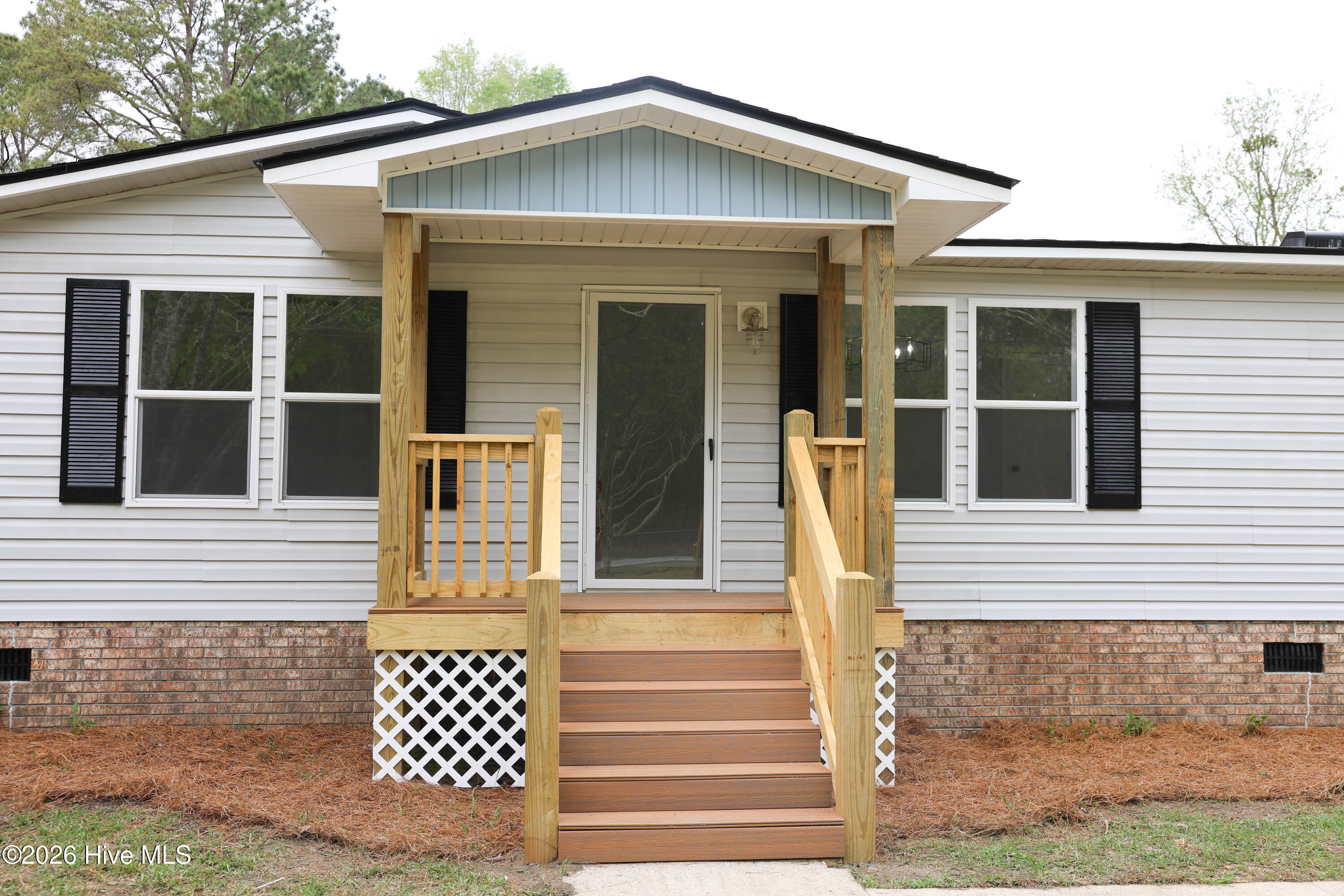 590 Luther Banks Road Richlands, NC 28574 - Photo 5 of 45 scholar-13