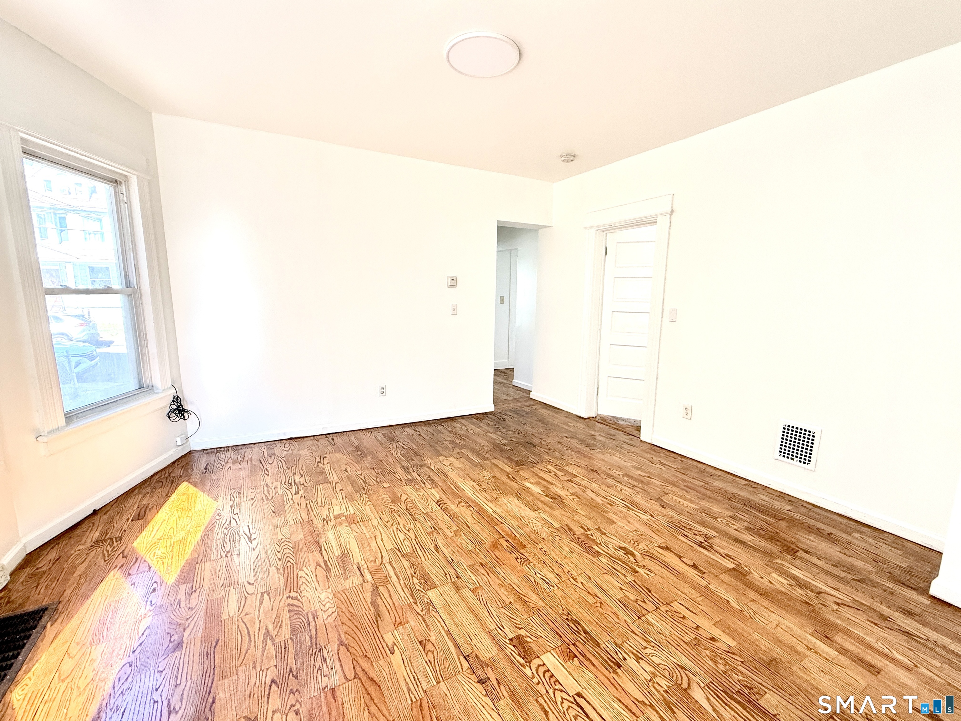 202 6th Street Bridgeport, CT 06607 - Photo 5 of 12