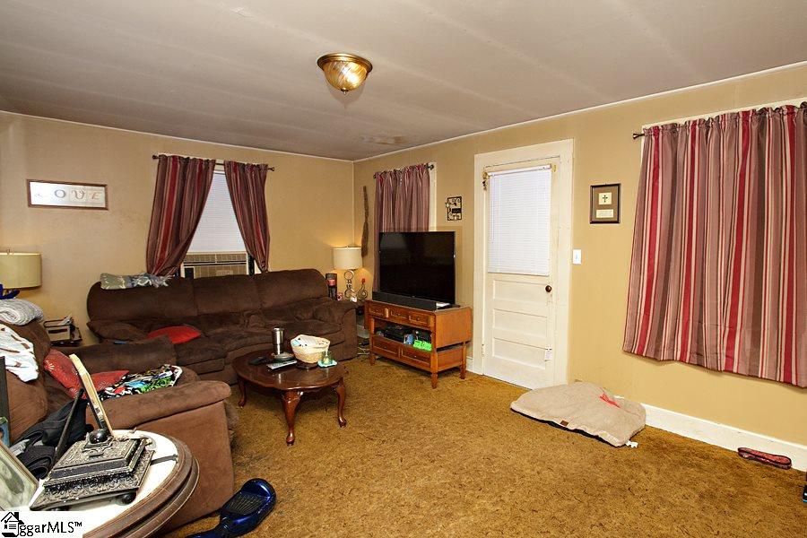 204 Rhett Street Greer, SC 29651 - Photo 2 of 10 Gallery Image 2