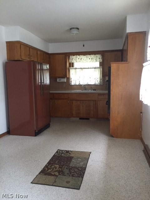 566 Herbert Road Akron, OH 44312 - Photo 4 of 16 Gallery Image 4
