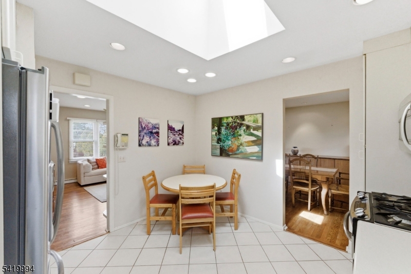 11 Pilgrim Way Wayne, NJ 07470 - Photo 15 of 49