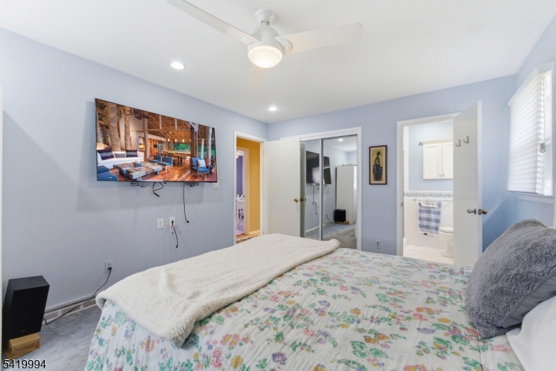 11 Pilgrim Way Wayne, NJ 07470 - Photo 18 of 49