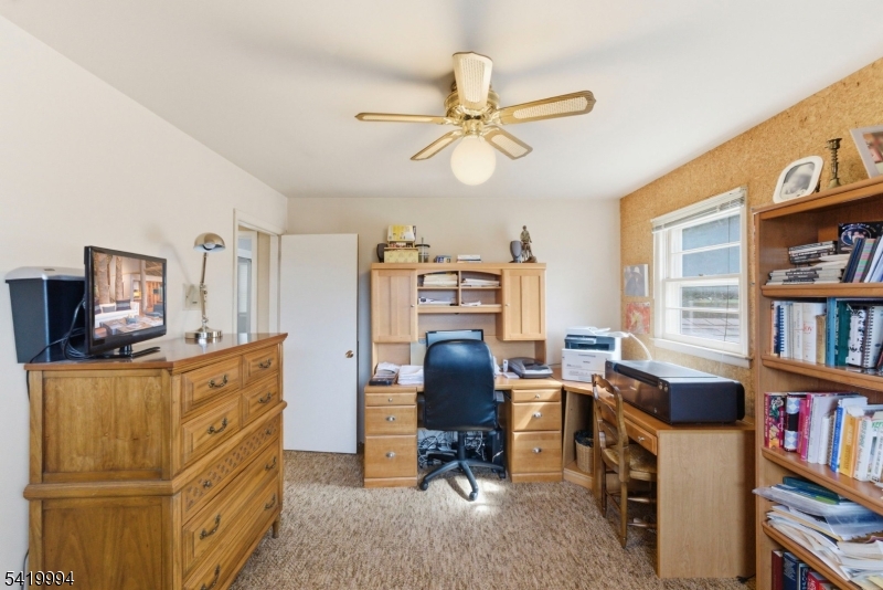 11 Pilgrim Way Wayne, NJ 07470 - Photo 23 of 49