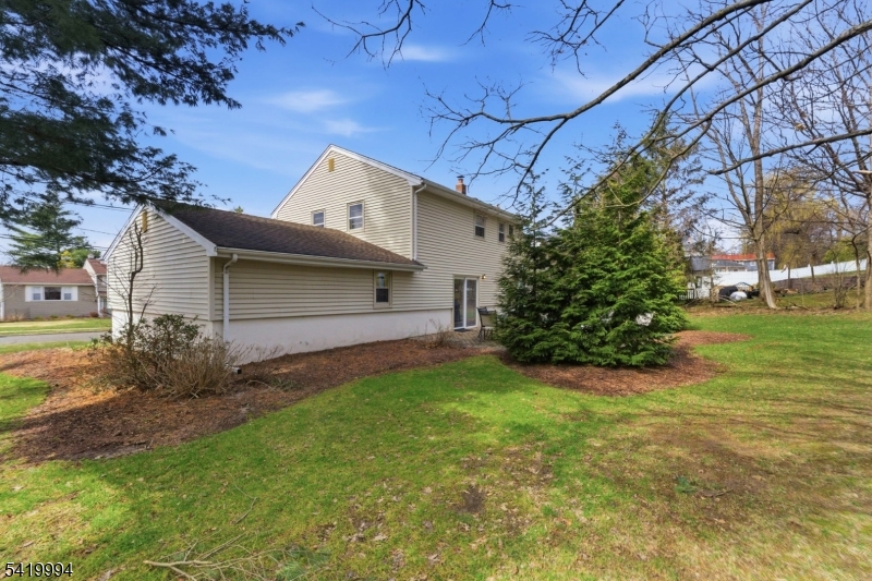 11 Pilgrim Way Wayne, NJ 07470 - Photo 36 of 49