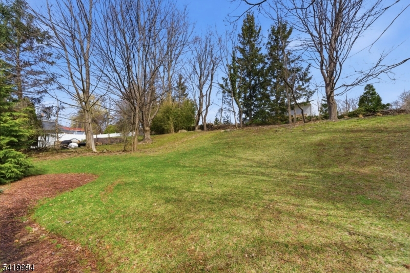 11 Pilgrim Way Wayne, NJ 07470 - Photo 37 of 49