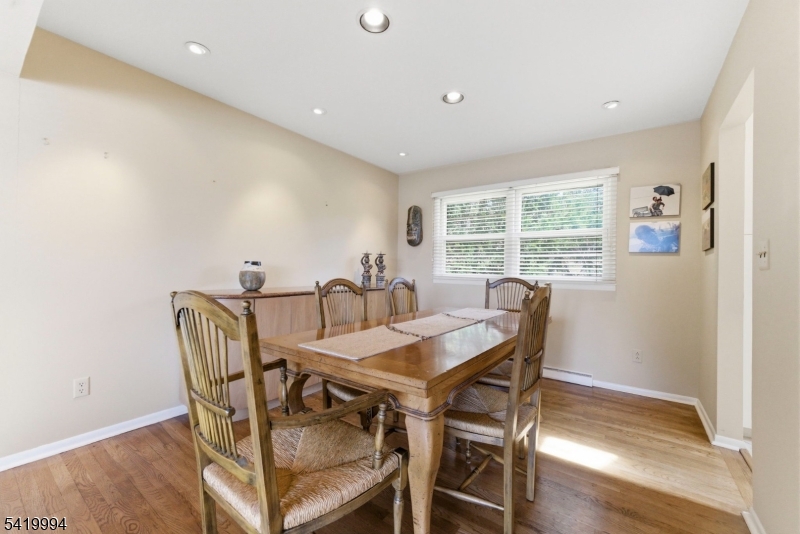 11 Pilgrim Way Wayne, NJ 07470 - Photo 10 of 49