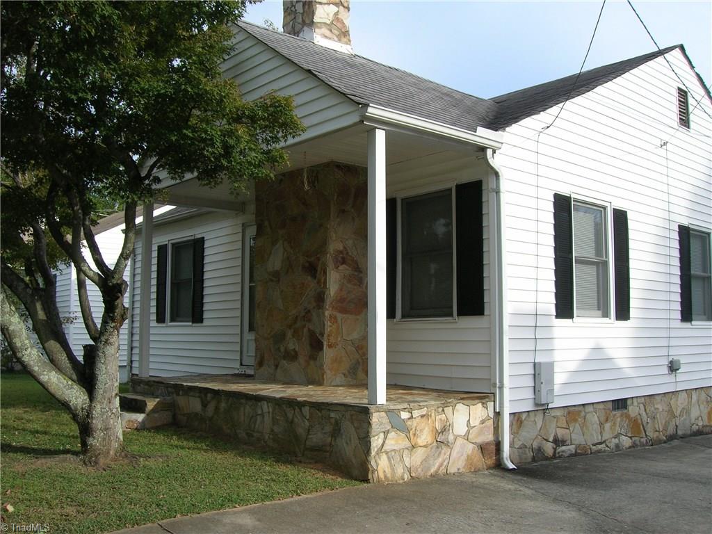 624 East Springfield Road High Point, NC 27263 - Photo 2 of 14 Gallery Image 2